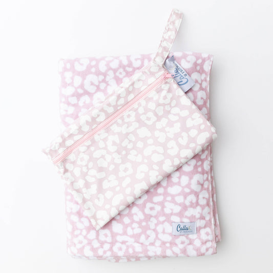 The Kenzie Beach Towel - Leopard: Petal Pink