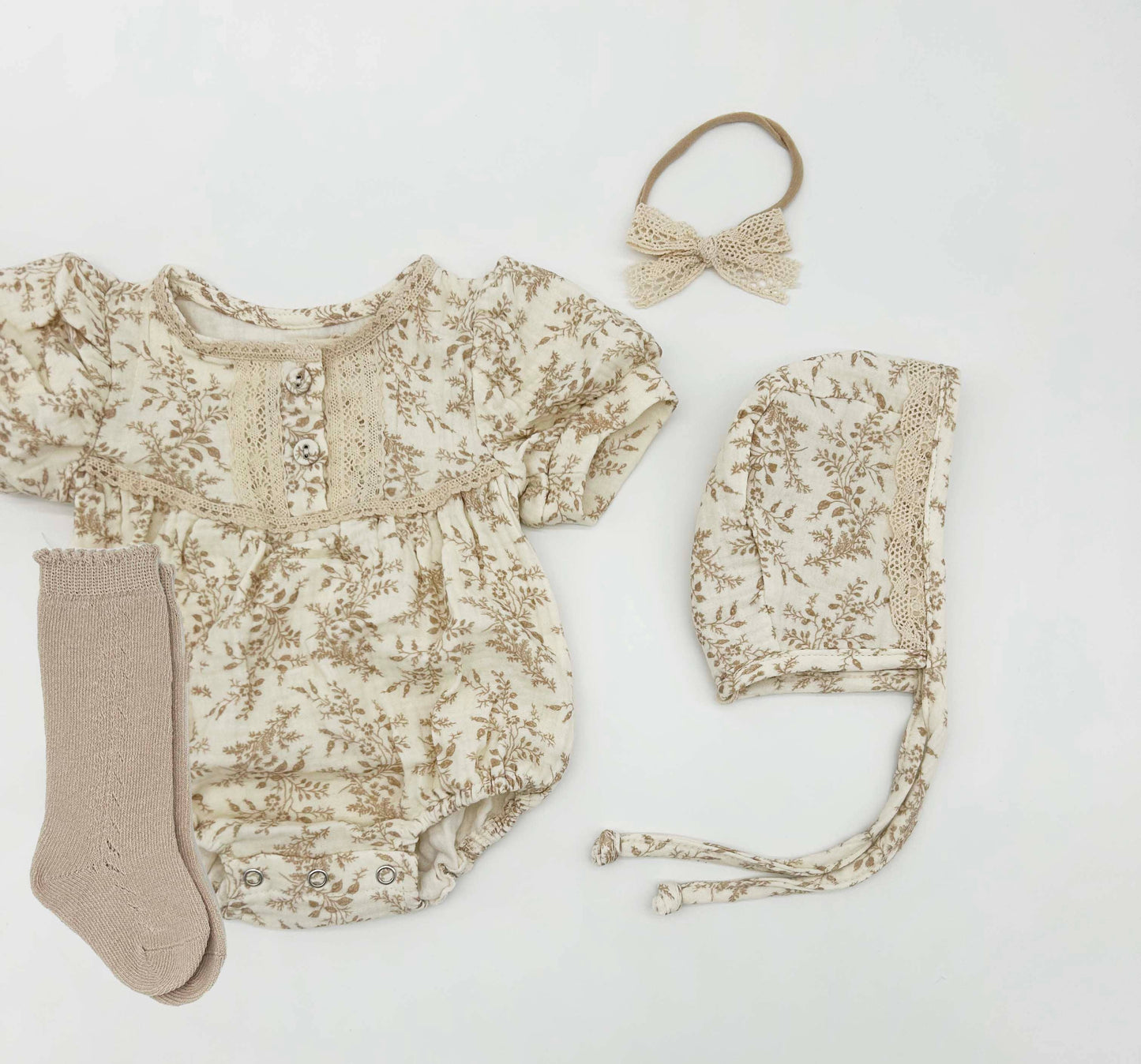 Elodie Short Sleeve Romper Set: 2pc Set (romper+Bow)