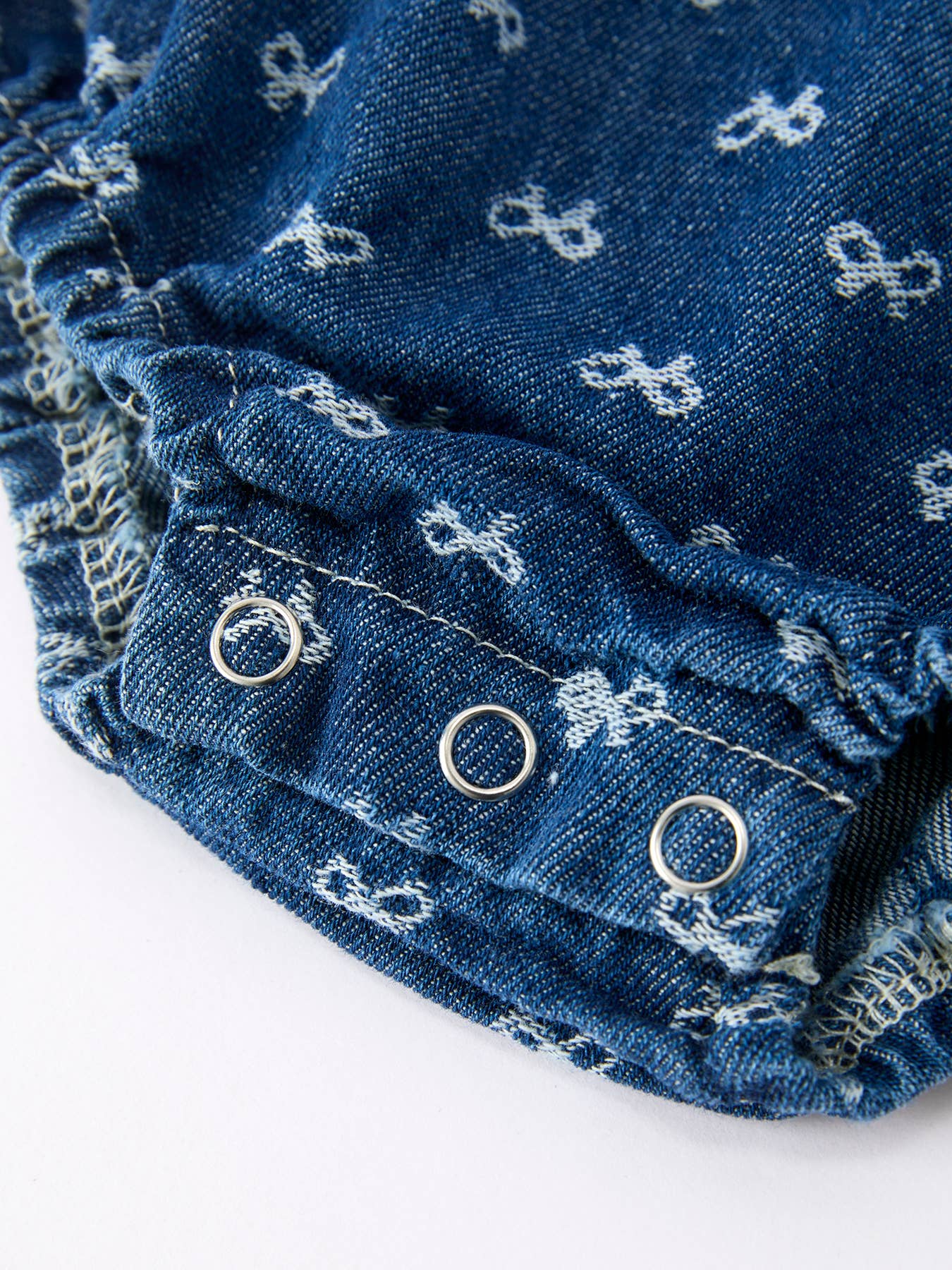 Denim Bow Print Girls Romper Ruffle Sleeve Eyelet Collar: Light Blue / 24M
